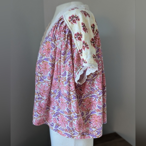 Leilani Cropped Crochet Lace Top - Picture 6 of 10